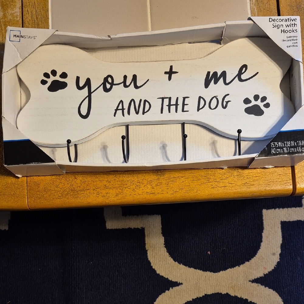 Mainstays Cream and Black Dog Bone Hook Sign/leash Holder.  New.